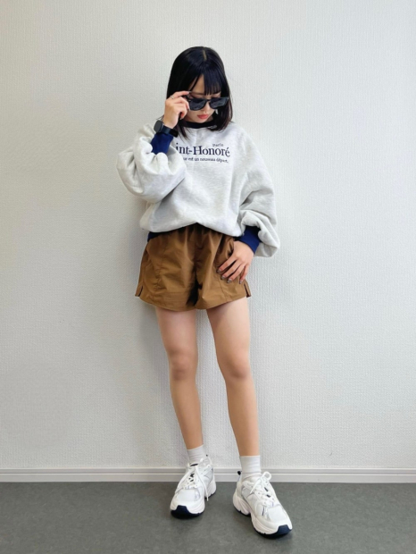 Женские шорты UNIQLO с карманами 1159835431 (Коричневый S)