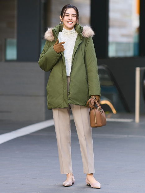 Эластичные брюки UNIQLO 1159835142 (Бежевый M)