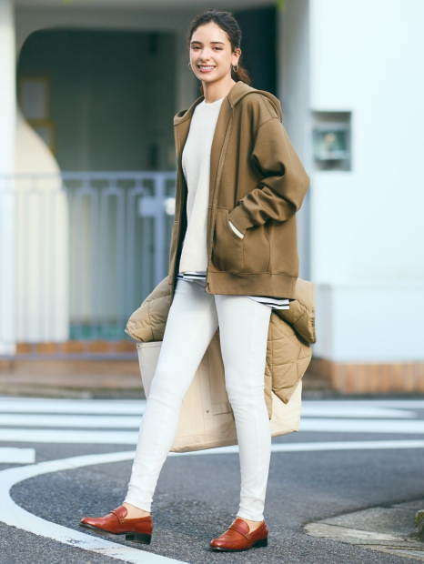 В'язаний светр Souffle Yarn UNIQLO 1159831950 (Молочний S)