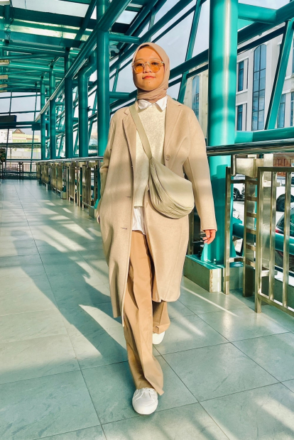 В'язаний светр Souffle Yarn UNIQLO 1159831950 (Молочний S)
