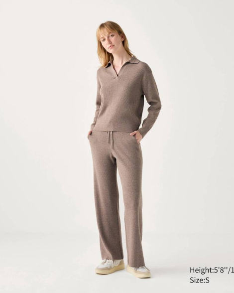 Эластичный свитер UNIQLO с V-образным вырезом 1159834073 (Коричневый L)