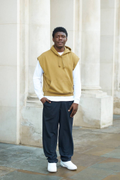 Толстовка без рукавов UNIQLO с капюшоном 1159834734 (Коричневый XL)
