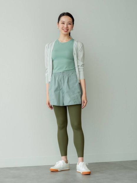 Женский топ Active от UNIQLO со вшитыми чашками 1159833271 (Зеленый M)