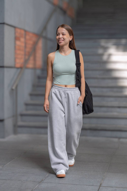 Жіночий топ Active від UNIQLO зі вшитими чашками 1159833271 (Зелений M)