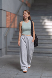 Жіночий топ Active від UNIQLO зі вшитими чашками 1159833271 (Зелений M)