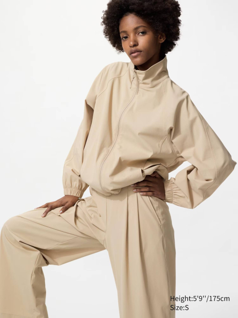 Ультраэластичная ветровка Uniqlo легкая куртка 1159833352 (Бежевый M)