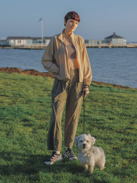 Ультраэластичная ветровка Uniqlo легкая куртка 1159833352 (Бежевый M)