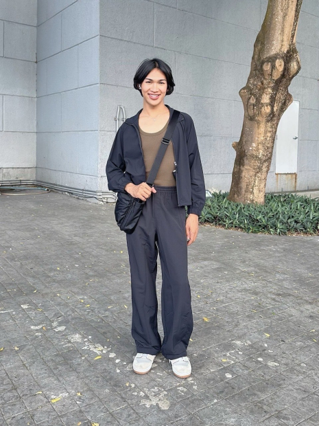 Ультраэластичная ветровка Uniqlo легкая куртка 1159833942 (Черный S)
