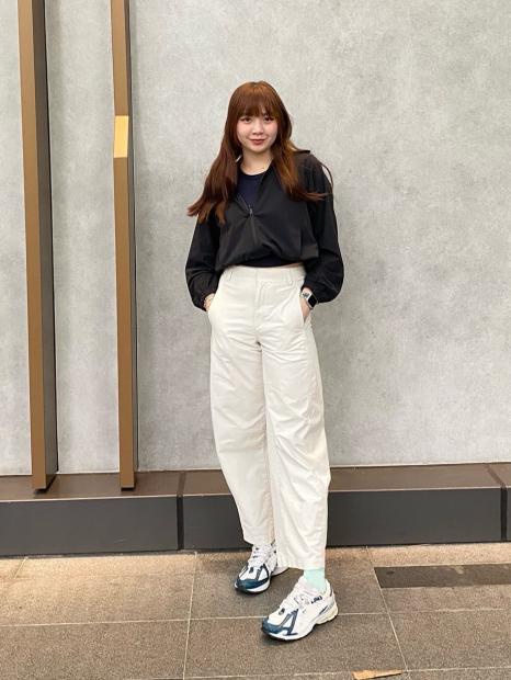 Ультраэластичная ветровка Uniqlo легкая куртка 1159833942 (Черный S)