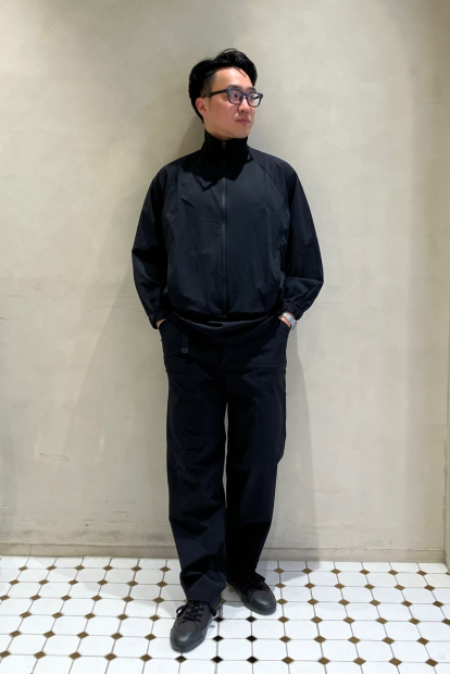 Ультраэластичная ветровка Uniqlo легкая куртка 1159833942 (Черный S)