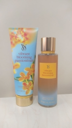 Набір для тіла Vibrant Blooming Passionfruit Victoria's Secret міст та лосьйон 1159801258 (Блакитний, 250/236 ml)