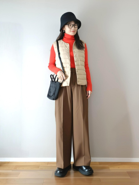 Жилет Uniqlo з технологією Puffertech 1159851446 (Бежевий M)