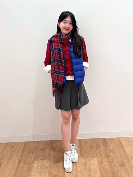 Детская теплая жилетка UNIQLO 1159856686 (Синий 13) на рост 155-165 см