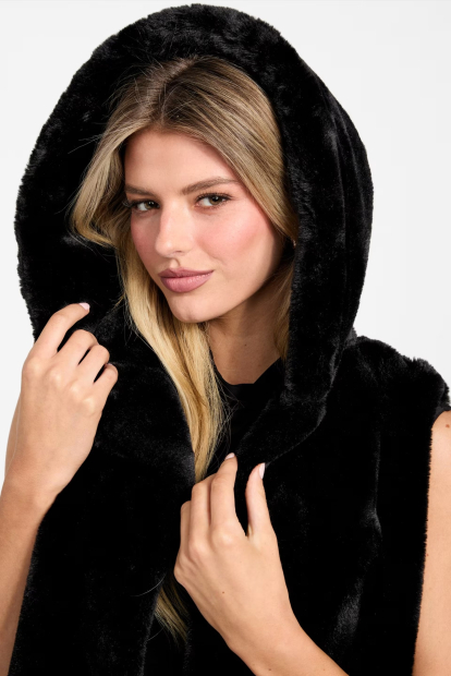 Жіноча жилетка з екомеха GUESS з капюшоном 1159864571 (Чорний M)