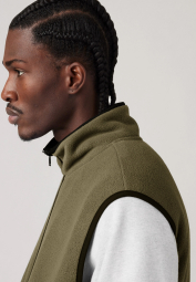 Мужская флисовая жилетка Levi's безрукавка 1159848555 (Оливковый M)