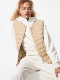 Жилет Uniqlo з технологією PUFFTECH 1159861850 (Бежевий XS)