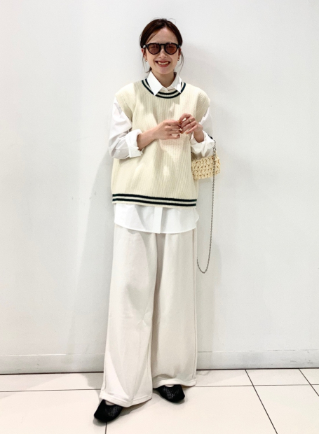 Вязаная жилетка UNIQLO 1159846835 (Молочный M)